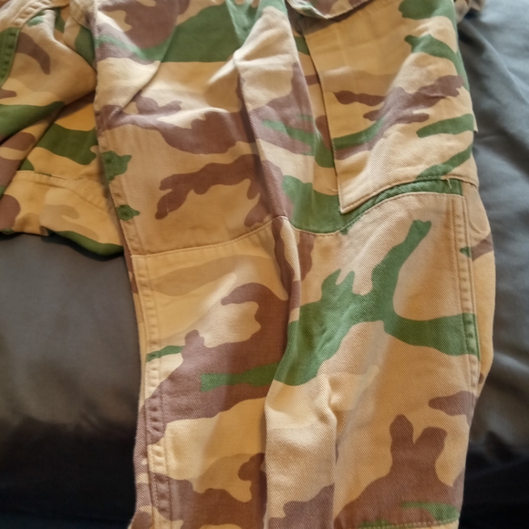 U.S. Army Camouflage Pants - Picture 1 of 11